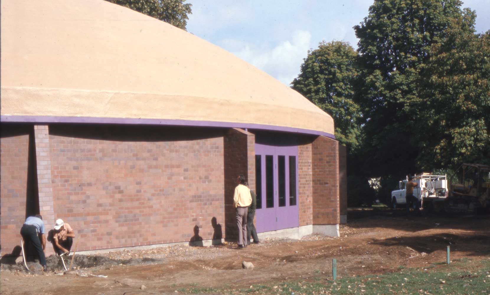Exterior image of Columbia pool
